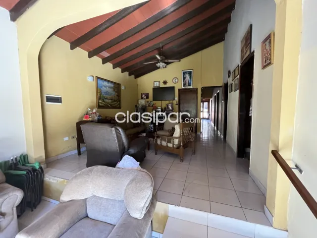 Casa con amplio patio. Lambaré paralelo a Cacique, foto 4
