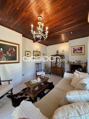 Amplia propiedad en venta en villa aurelia