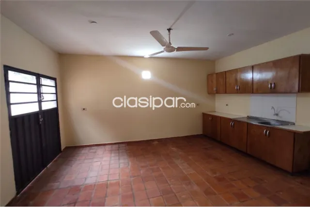 Casa + 2 duplex pareados-tercer barrio-Luque a 300 mtrs de guillermo leozen esquina, foto 5