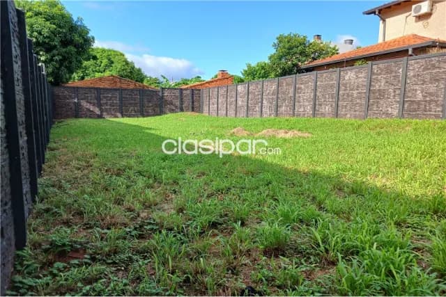 Terreno amurallado en zona Hospital de Villa Elisa — foto 2