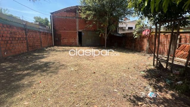 Terreno con deposito y tinglado - Para Taller Con Oficina, Entrepiso, Dormitorio y Baño
