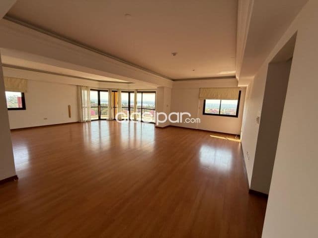 ¡Hermoso y Amplio Departamento de 287 m² en Las Mercedes, Asunción!