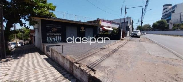 Propiedad en esquina sobre avda felix bogado