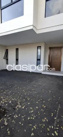 Lujoso Duplex de 210 m2 en el Barrio Herrera - CLHO7314270 — foto 2