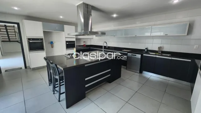 Casa en Venta, de 5 dormitorios en Suite, Zona Barrio San Cristobal — foto 5