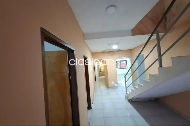 de casa de 6 habitaciones en Luque, Zona IPS, foto 2