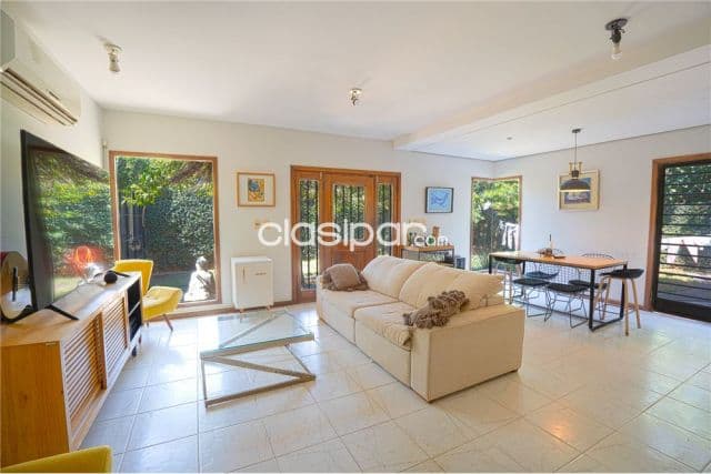 Casa en el barrio manora