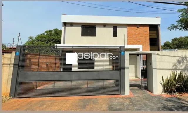 En venta residencia en la ciudad de Luque — foto 2