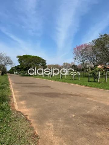 Hermoso terreno en esquina frente a la Iglesia de Mbuyapey. Sobre la calle asfaltada, foto 5
