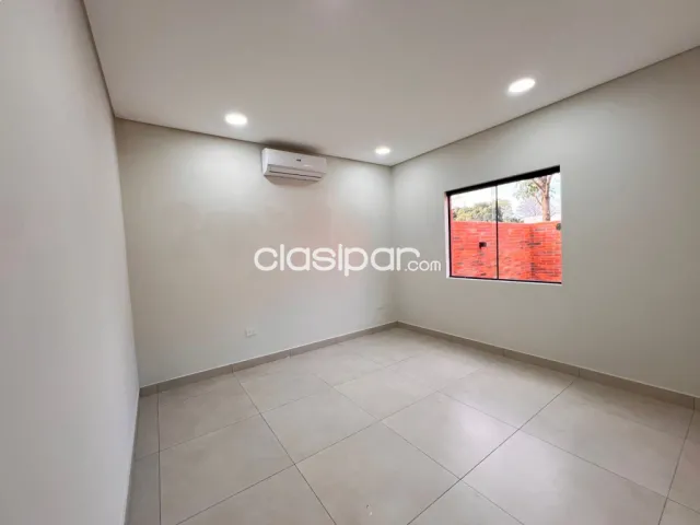 Casa en barrio cerrado miraflores mora kue Luque — foto 5