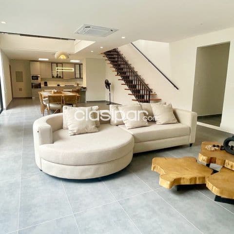 casa de 5 dormitorios amoblada en San Bernardino