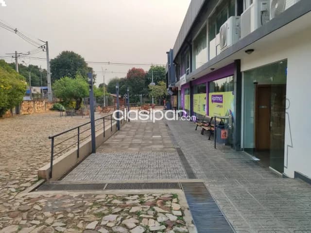 Local comercial en lambare a 1 cuadra de cacique lambare, foto 4
