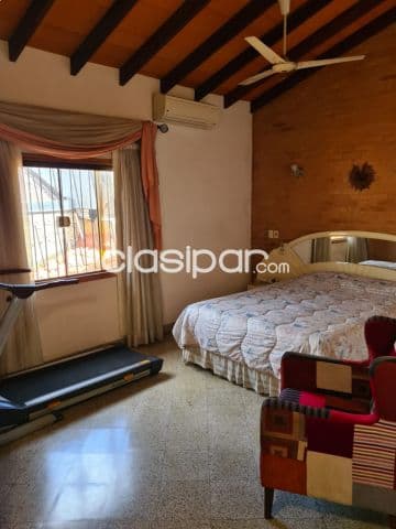Casa en venta calle pairiri a 50 metros de av. Eusebio ayala
