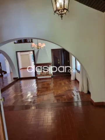 Manora, prox. Asa: Elegante residencia, p/ casa u oficina, grandes ambientes, 3 niveles, foto 4