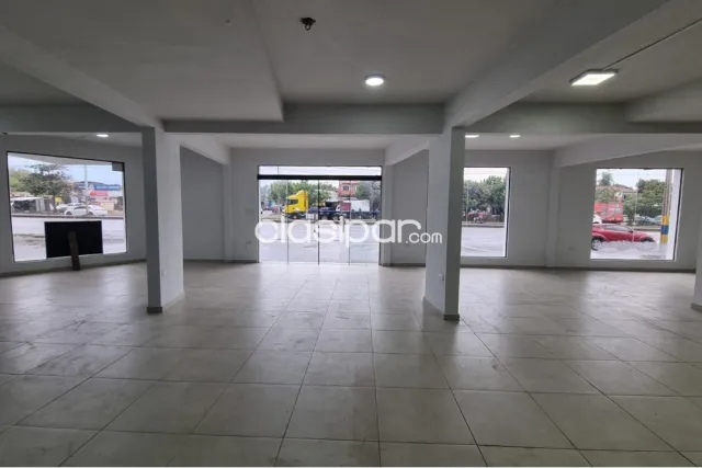Espacioso local comercial en loma pytá, foto 3