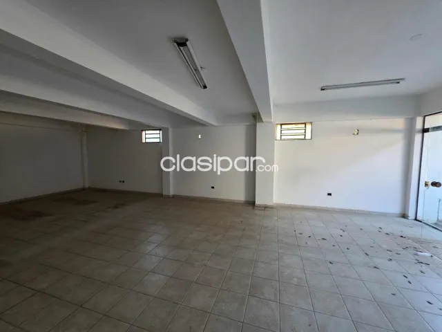 Salon comercial u oficina sobre la calle libertad barrio san miguel - laguna grande, foto 4