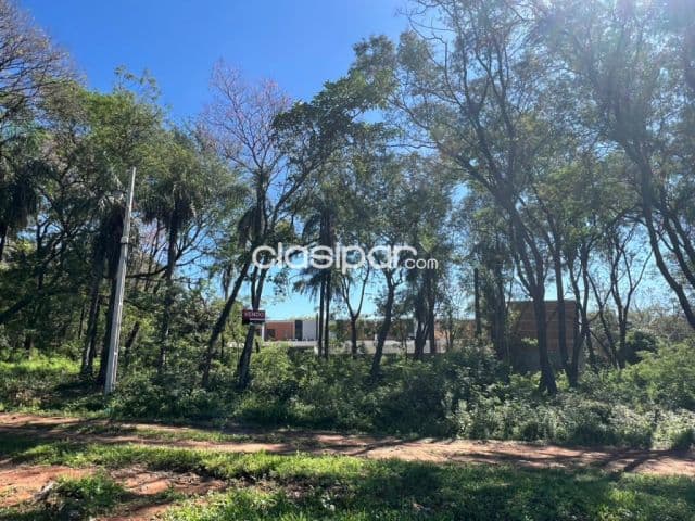 En Venta Terreno de 1.300 m2 a Precio de Oferta en Loma Merlo - Luque V235