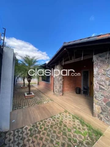 Amplia casa de 6 dormitorios y piscina en San Lorenzo, barrio san felipe, foto 3
