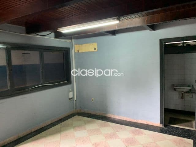 Tinglado de 360 m2 en el barrio republicano