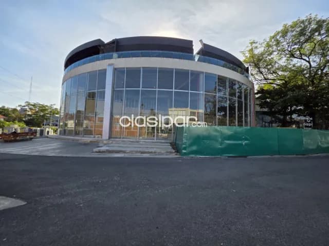 Imponente local comercial de 750 m2 en paseo los árboles, Villa Morra, foto 2