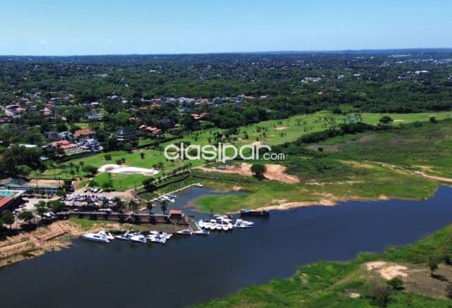 En venta casa pareada en el Barrio cerrado zona Yacht de Lambaré — foto 1