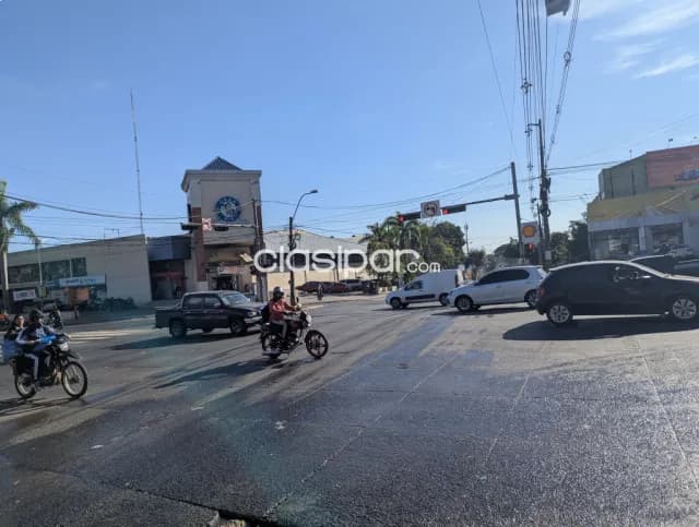 En venta 828 M2. Sobre la avenida Eusebio Ayala. Frente a Gran via — foto 4