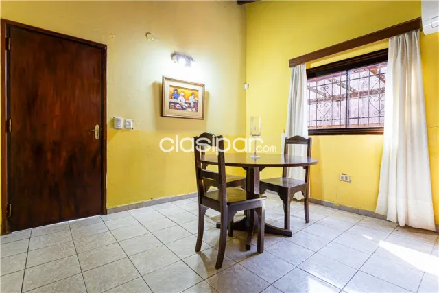 Casa en esquina s/benjamin aceval cuarto barrio Luque — foto 3