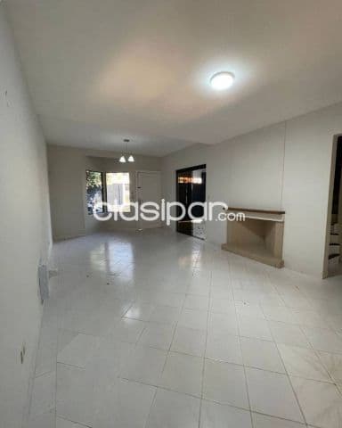Duplex en barrio mburucuya — foto 1