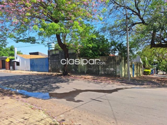 Terreno en venta EN ESQUINA en el corazón de Barrio Obrero!