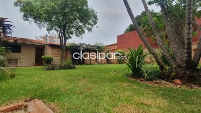 Amplia casa con jardin, foto 2