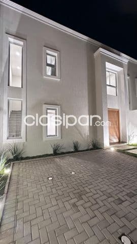 Hermoso duplex de 3 dormitorios a estrenar en fdo de la mora zona norte