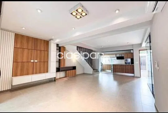 Villa Morra, Recoleta: 208m2, casa pareada a estrenar, 3 dormit, jardín, una belleza!!, foto 3