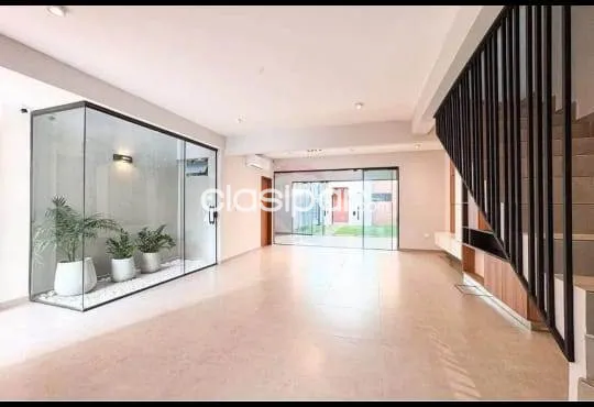 Villa Morra, Recoleta: 208m2, casa pareada a estrenar, 3 dormit, jardín, una belleza!!, foto 4