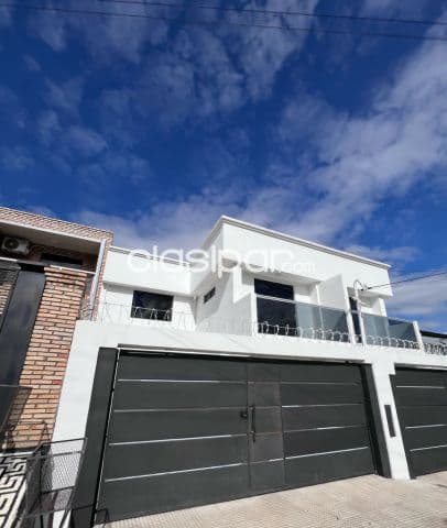 🏡 VENDO Residencia Premium Amoblada – Lambaré