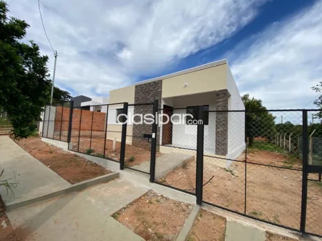 Hermosa casa minimalista a estrenar de 3 dormitorios en centro de Ñemby, foto 2
