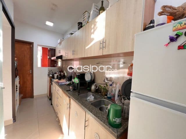 Duplex en barrio mbocayaty de asuncion