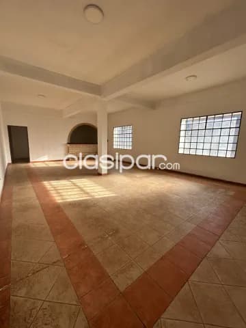 Salon Comercial y Deposito en Luque Cuarto Barrio, foto 5