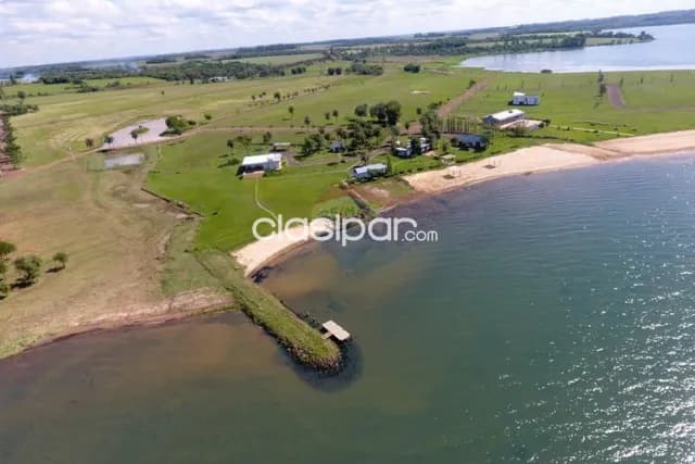 Casa c/piscina y playa privada en country paraqvaria aero y marina club-cnel.bogado — foto 2