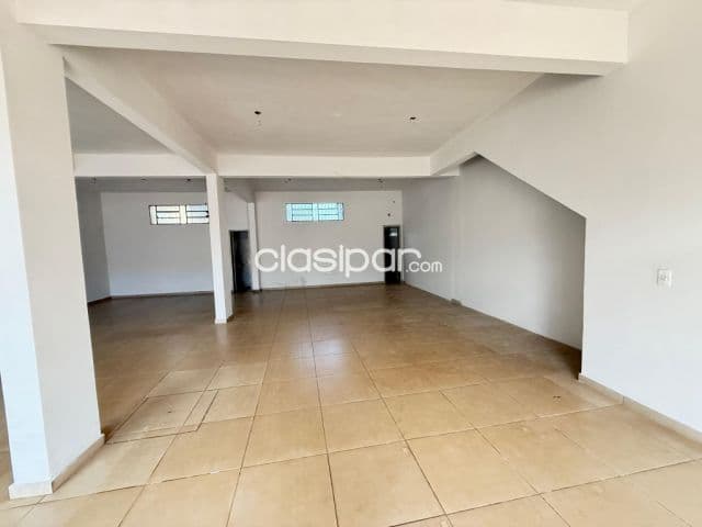 Salon comercial en Ciudad del Este km 4 cod 4321, foto 1