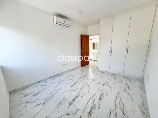 O vendo duplex a estrenar en Luque cuarto barrio cod 4460