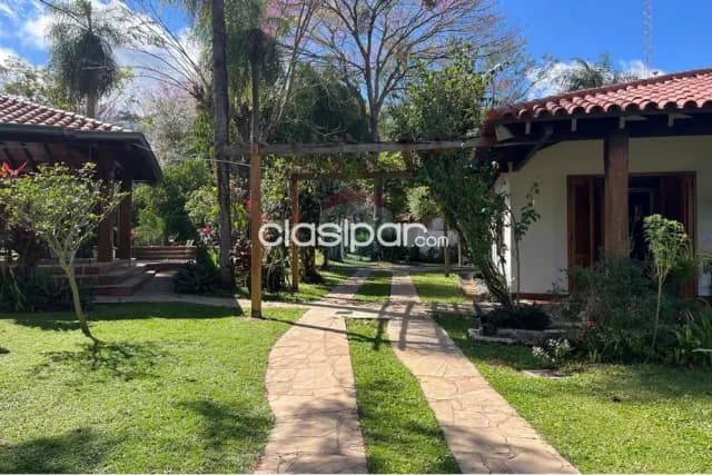 Hermosa residencia enfrente al lago ypacarai con playa propia — foto 5