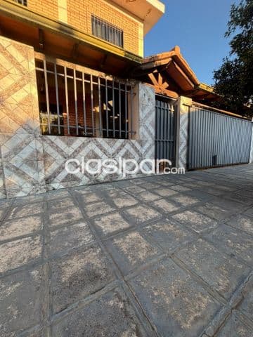 Casa en zona residencial – Fernando de la Mora (zona sur)