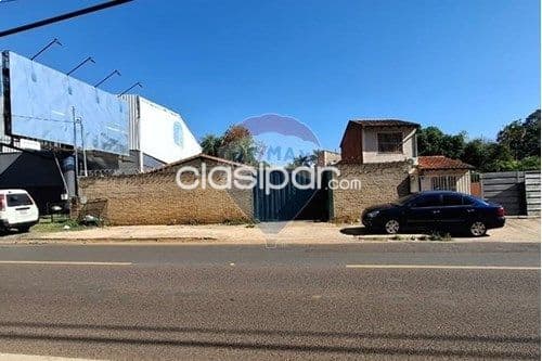 Casa en venta sobre Laguna Grande a cuadras de Mcal. López