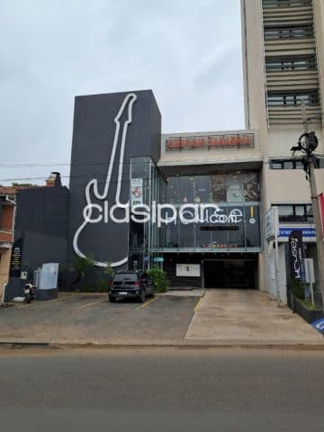 edificio 996 m2, 3 niveles, Aviadores del Chaco