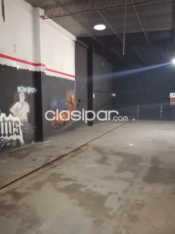 Doy en alquiler amplio local con deposito en Asunción los laureles — foto 2