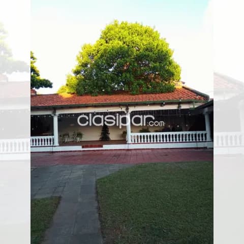 Amplio terreno de 830 m2 con casa a refaccionar, en centro de Luque, foto 3