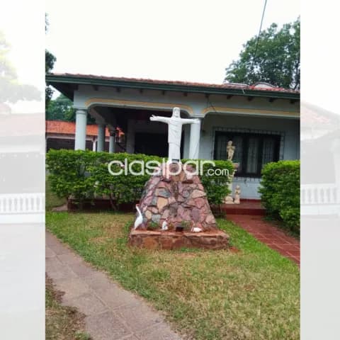 Amplio terreno de 830 m2 con casa a refaccionar, en centro de Luque, foto 4