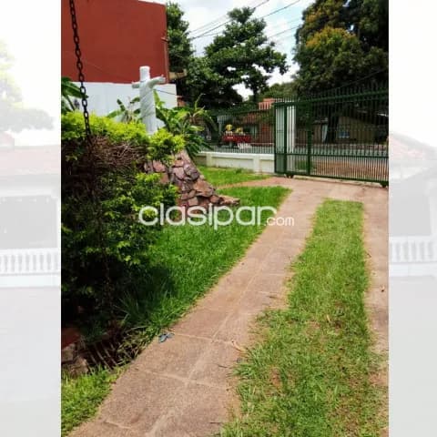 Amplio terreno de 830 m2 con casa a refaccionar, en centro de Luque, foto 5