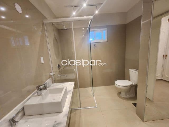 Casa en alquiler en Los Laureles