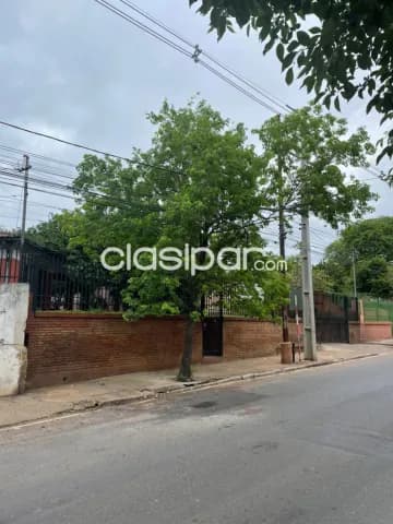 Amplia propiedad sobre avda gral santos frente al hospital de ips, foto 2